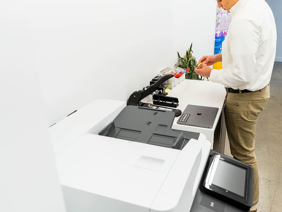 You are currently viewing Should you buy or lease your next office copier?